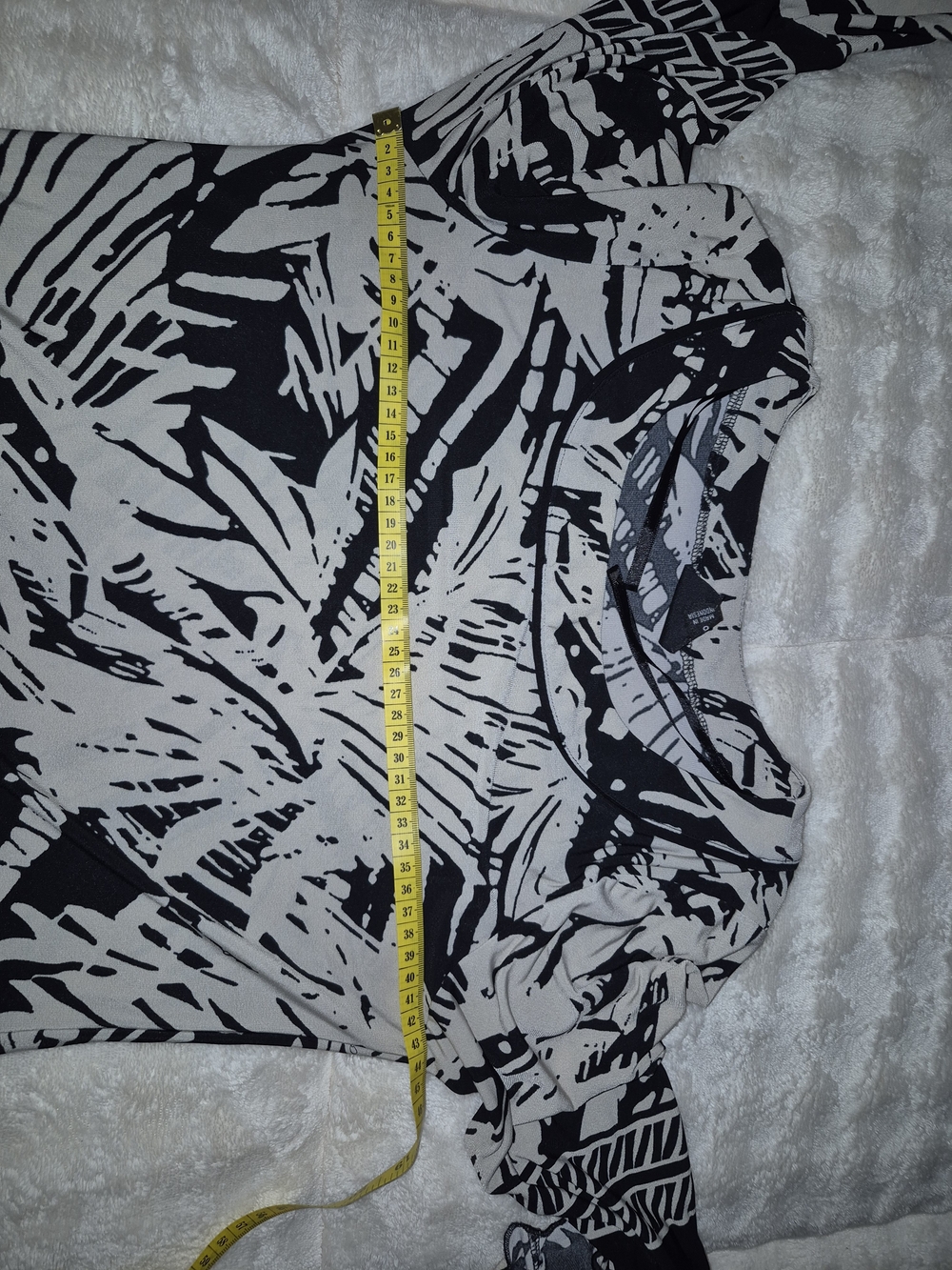mercer & madison Black and Cream Abstract Print Top with Scoop Neck